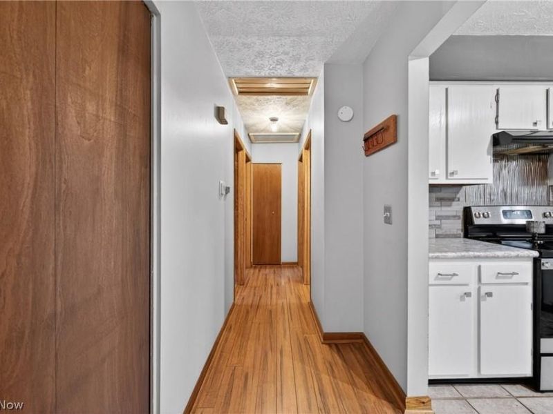 412 Stonewood Street , Canal Fulton, OH 44614 Photo 4