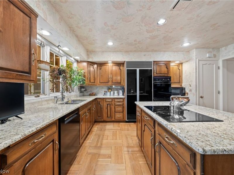 24170 Hermitage Road , Shaker Heights, OH 44122 Photo 12