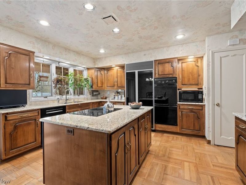 24170 Hermitage Road , Shaker Heights, OH 44122 Photo 15