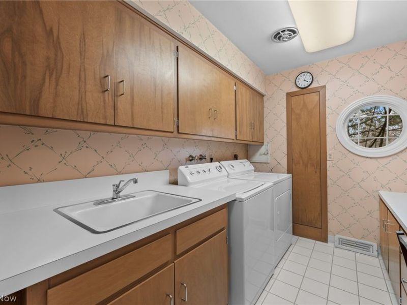 24170 Hermitage Road , Shaker Heights, OH 44122 Photo 18