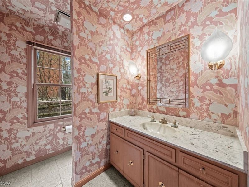 24170 Hermitage Road , Shaker Heights, OH 44122 Photo 19