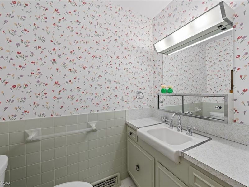 24170 Hermitage Road , Shaker Heights, OH 44122 Photo 20