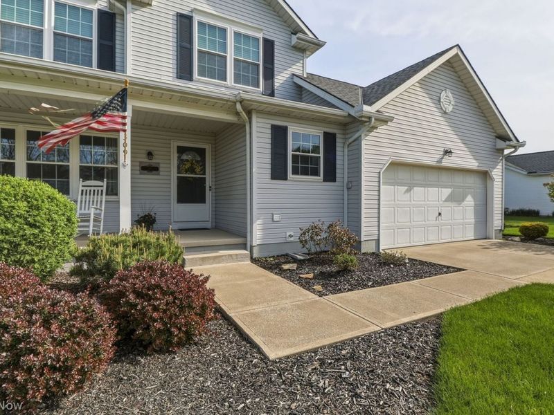5309 Cameron Court, Sheffield Village, OH 44054 Photo 2