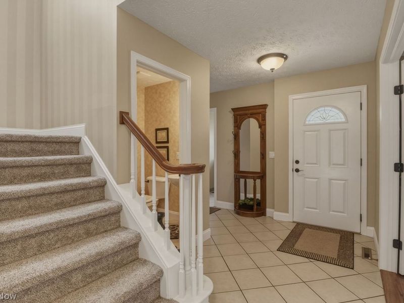 5309 Cameron Court, Sheffield Village, OH 44054 Photo 4