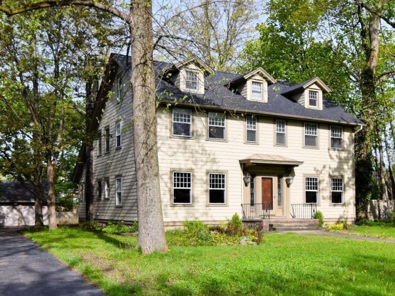 2868 Lee Road , Shaker Heights, OH 44120 Photo 1