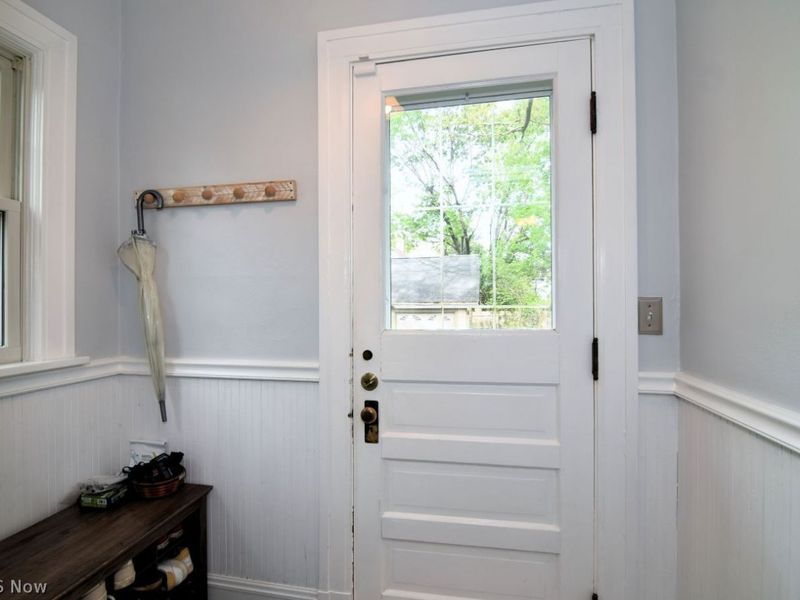 2868 Lee Road , Shaker Heights, OH 44120 Photo 10