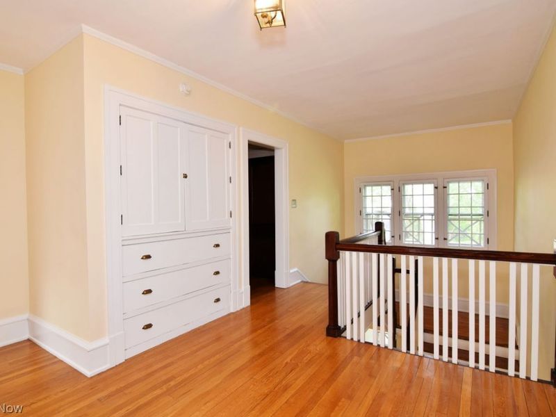 2868 Lee Road , Shaker Heights, OH 44120 Photo 18