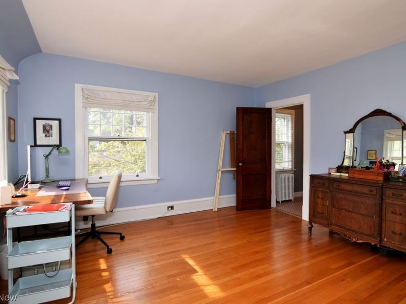 2868 Lee Road , Shaker Heights, OH 44120 Photo 24