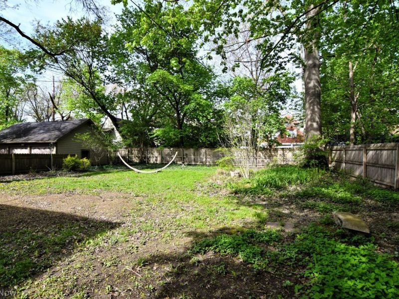 2868 Lee Road , Shaker Heights, OH 44120 Photo 33