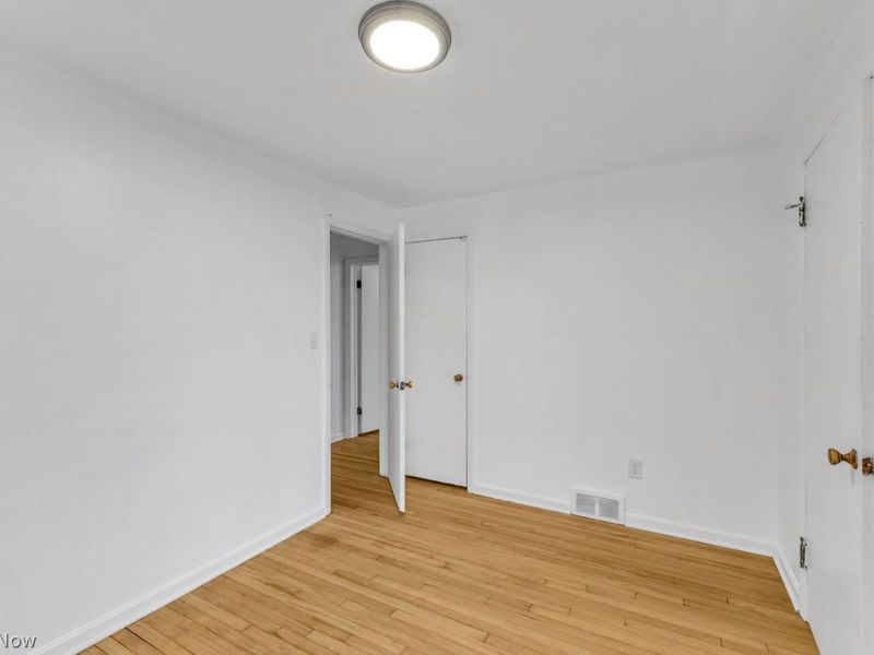 3098 Warren Road , Cleveland, OH 44111 Photo 14