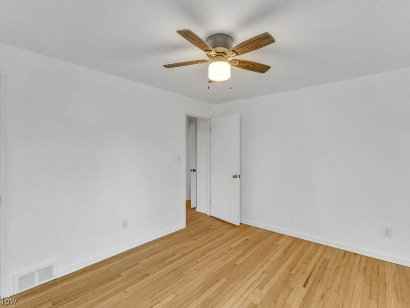 3098 Warren Road , Cleveland, OH 44111 Photo 16