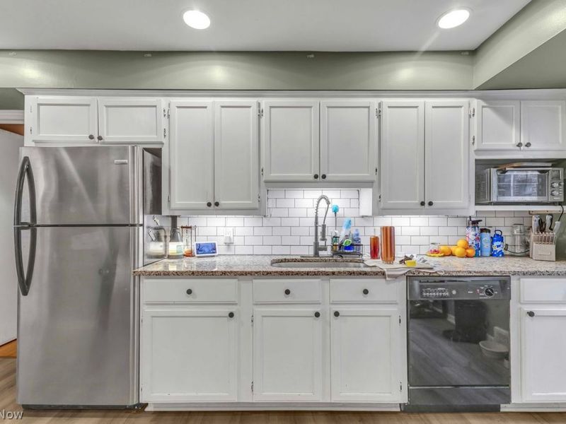 3098 Warren Road , Cleveland, OH 44111 Photo 30