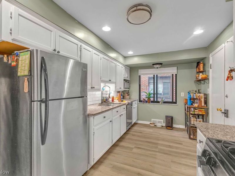 3098 Warren Road , Cleveland, OH 44111 Photo 28