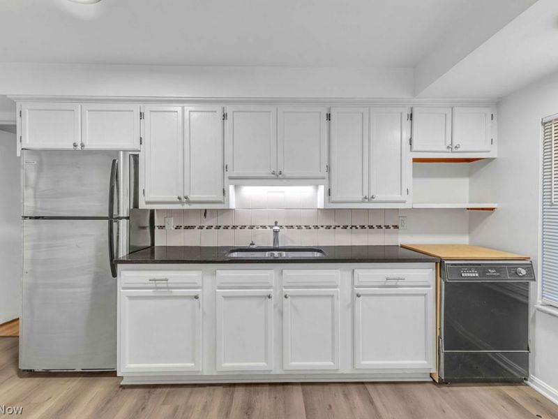 3098 Warren Road , Cleveland, OH 44111 Photo 9