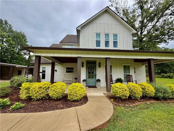 561 HOOPER Road , Deville, LA 71328