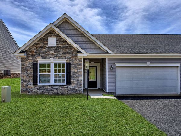 287 Olivia Drive , New Kensington, PA 15068