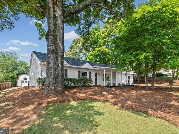 213 Colemans Bluff Drive, Woodstock, GA 30188