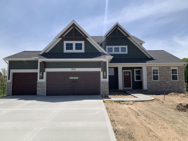 7870 Woodhurst Drive NE, Rockford, MI 49341