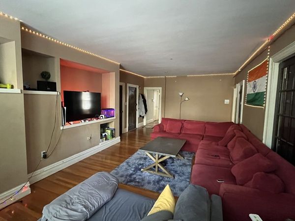 317 Saint Paul Street, Unit 1, Brookline, MA 02446