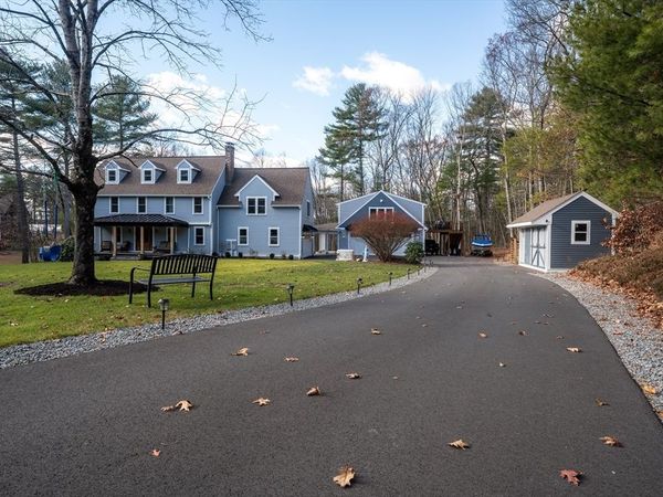 8 Stearns Road, Upton, MA 01568