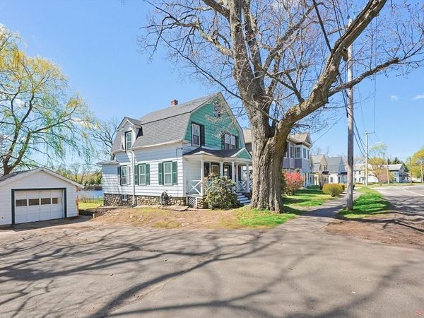 119 Hope Ave, Worcester, MA 01603