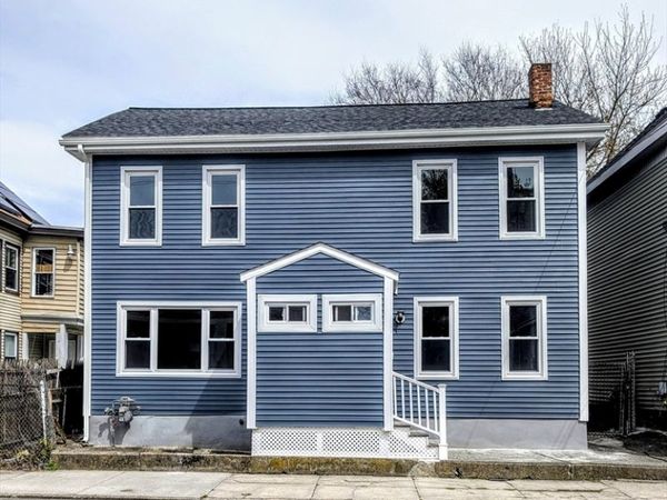 15 Bunkerhill St, Lawrence, MA 01841