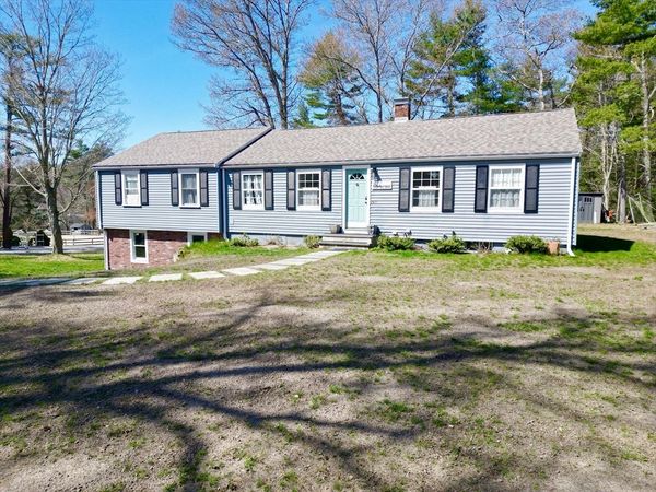 267 Sandy Hill Dr, Marshfield, MA 02050