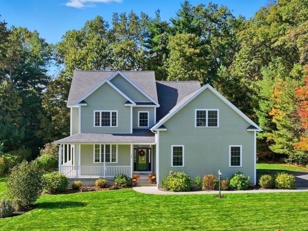 12 Fox Run, Easthampton, MA 01027