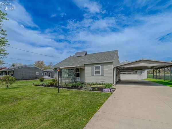 4551 W Harbor Road, Port Clinton, OH 43452