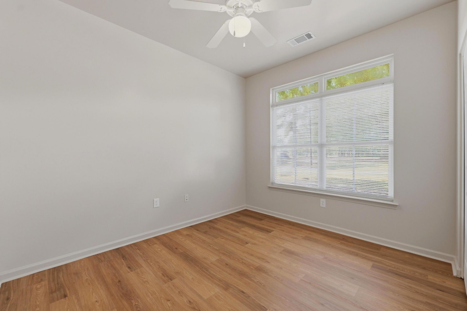 3301 Mariners Way Photo 15