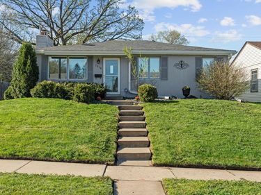 1956 3rd Street E, Saint Paul, MN 55119