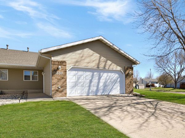3301 30 Avenue S, Fargo, ND 58103