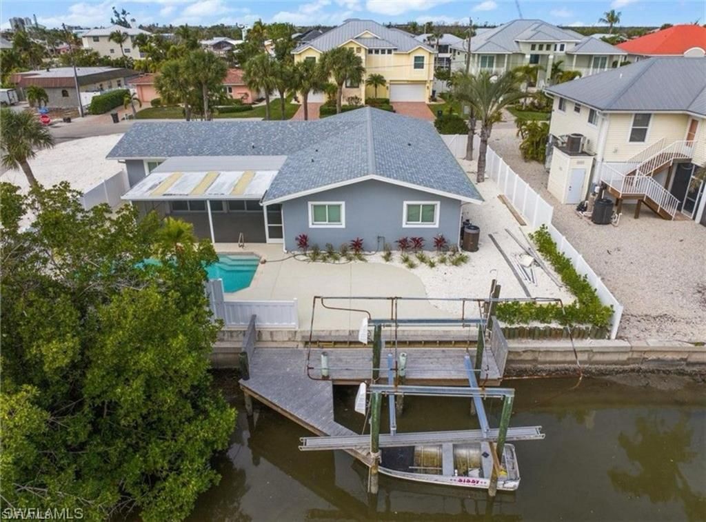 310 Madison Ct, Fort Myers Beach, FL 33931 Photo