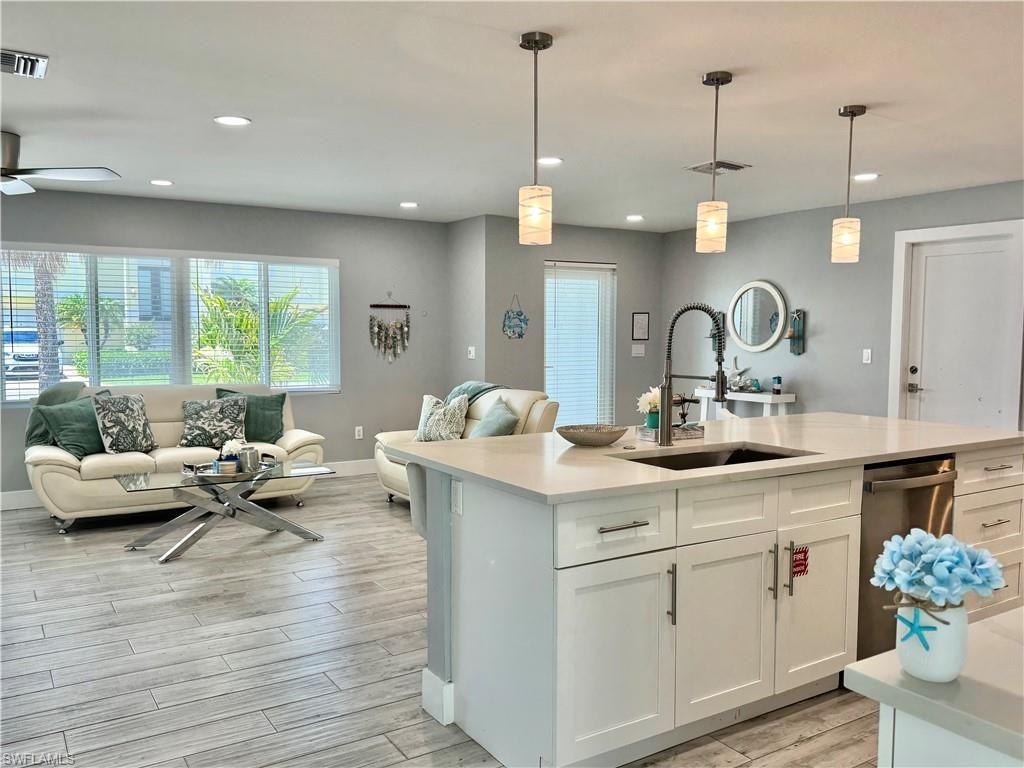 310 Madison Ct, Fort Myers Beach, FL 33931 Photo