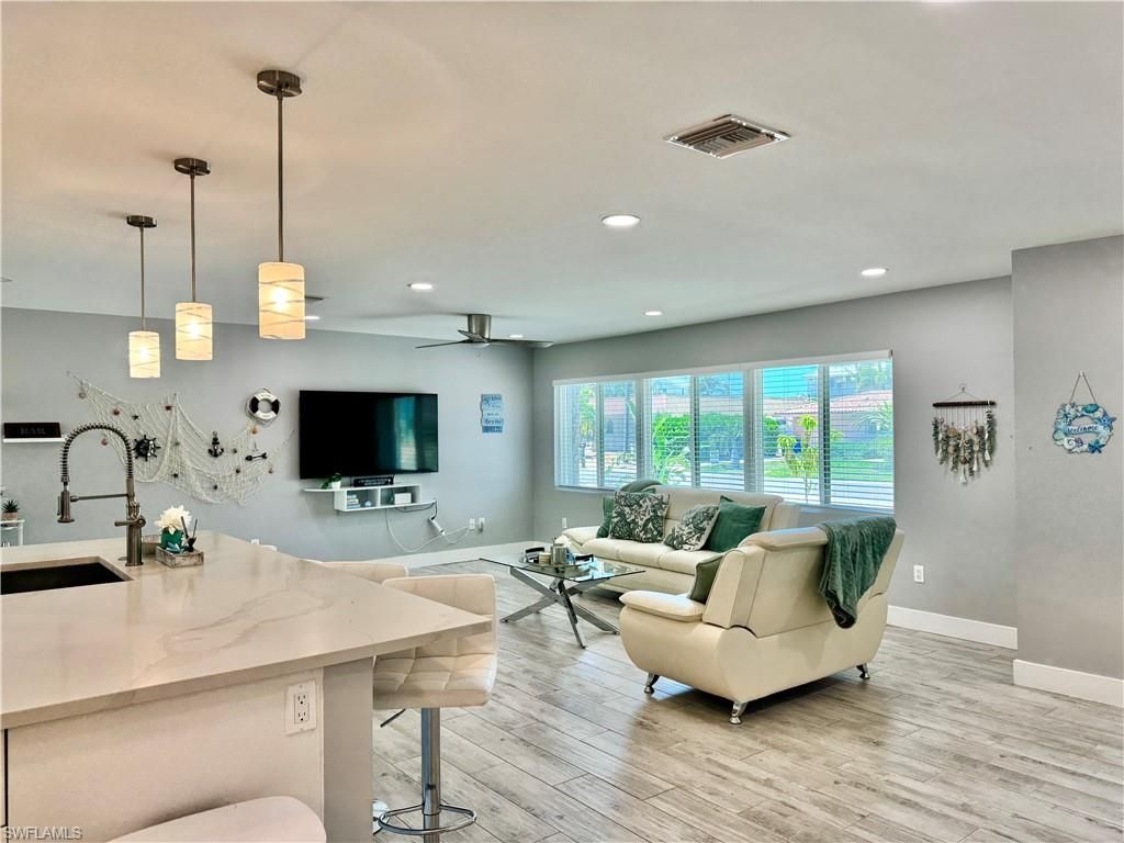 310 Madison Ct, Fort Myers Beach, FL 33931 Photo