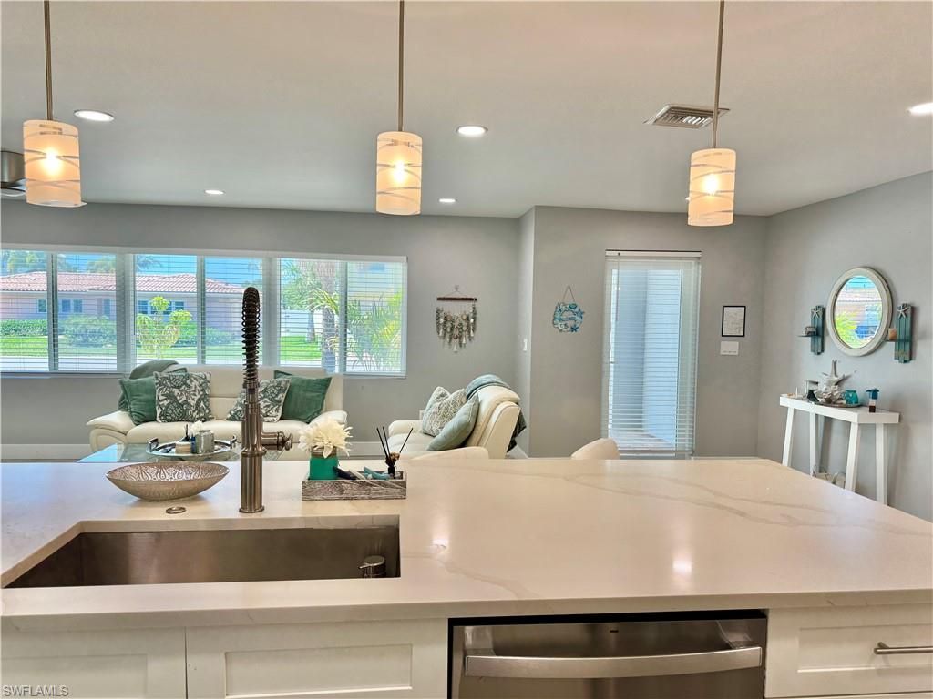310 Madison Ct, Fort Myers Beach, FL 33931 Photo