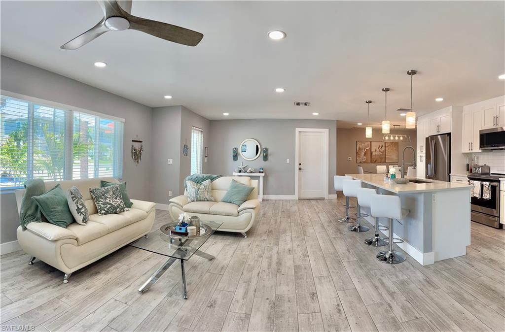 310 Madison Ct, Fort Myers Beach, FL 33931 Photo