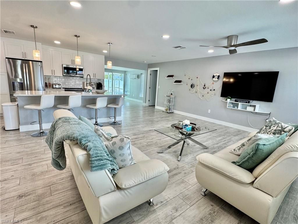 310 Madison Ct, Fort Myers Beach, FL 33931 Photo