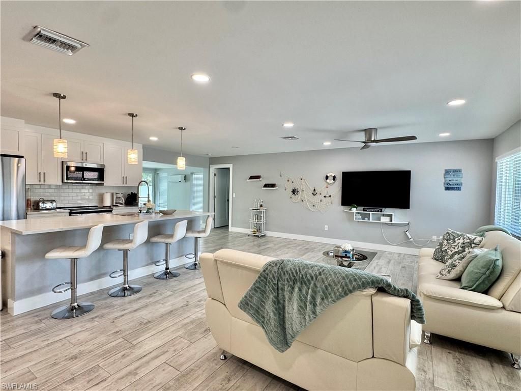 310 Madison Ct, Fort Myers Beach, FL 33931 Photo