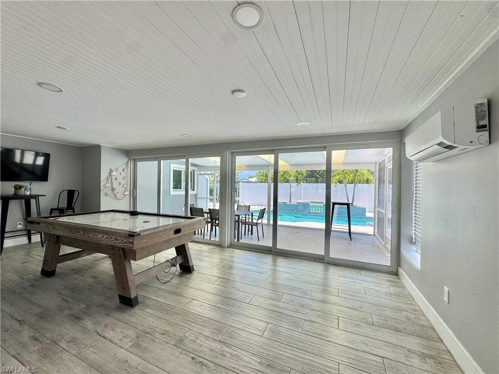 310 Madison Ct, Fort Myers Beach, FL 33931 Photo