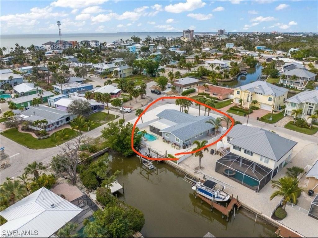 310 Madison Ct, Fort Myers Beach, FL 33931 Photo