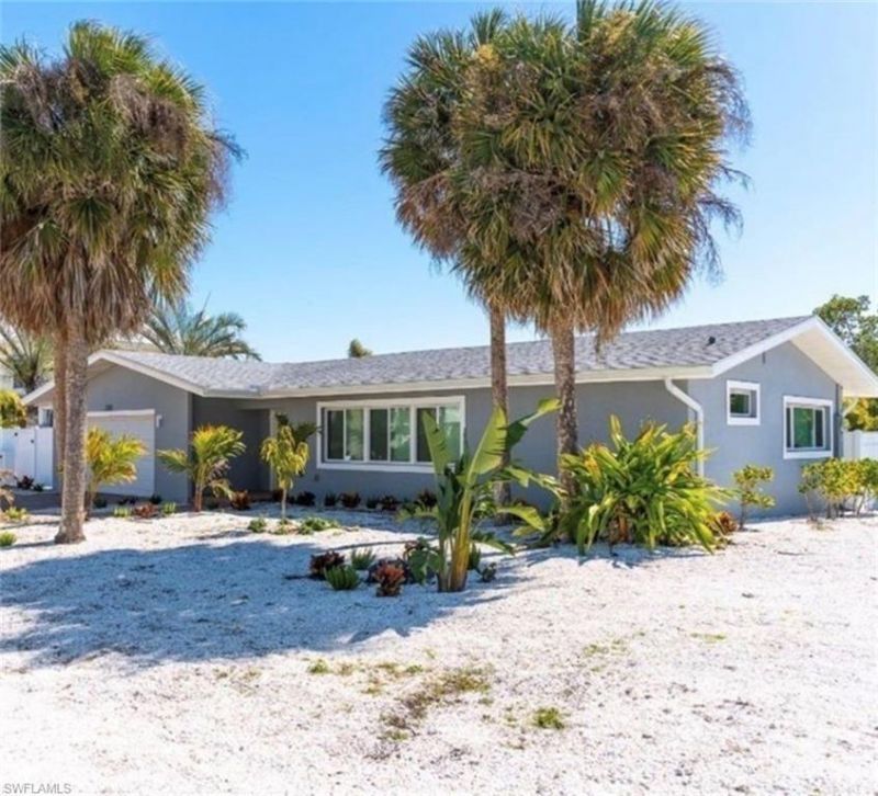 310 Madison Ct, Fort Myers Beach, FL 33931 Photo