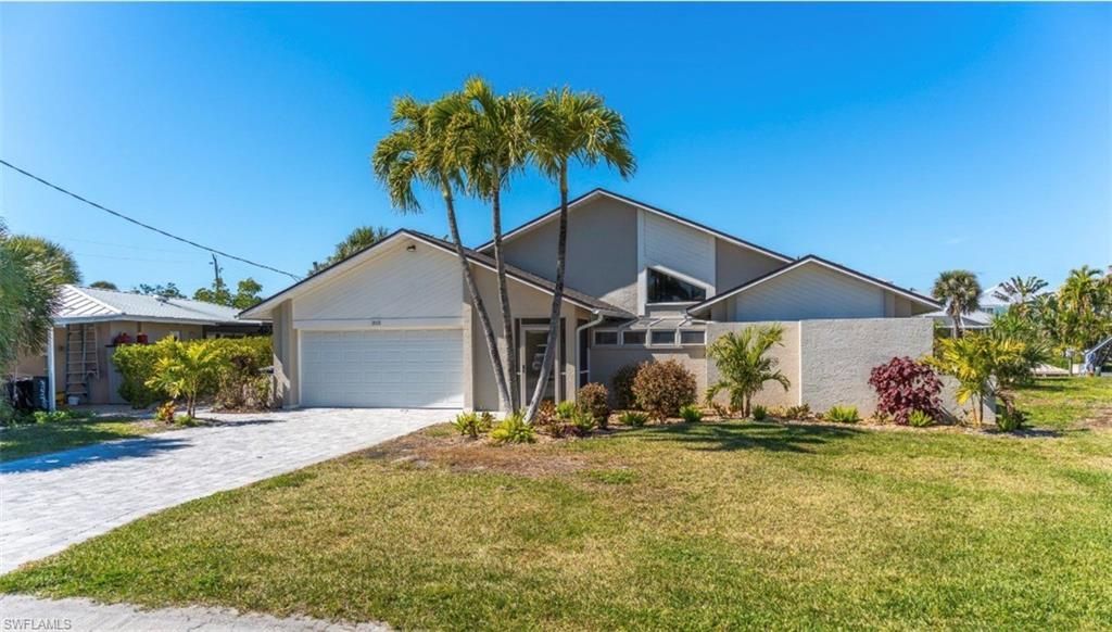323 Washington Ct, Fort Myers Beach, FL 33931 Photo