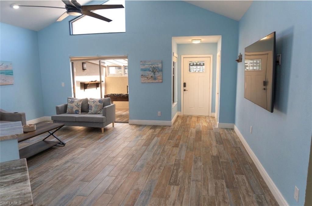 323 Washington Ct, Fort Myers Beach, FL 33931 Photo