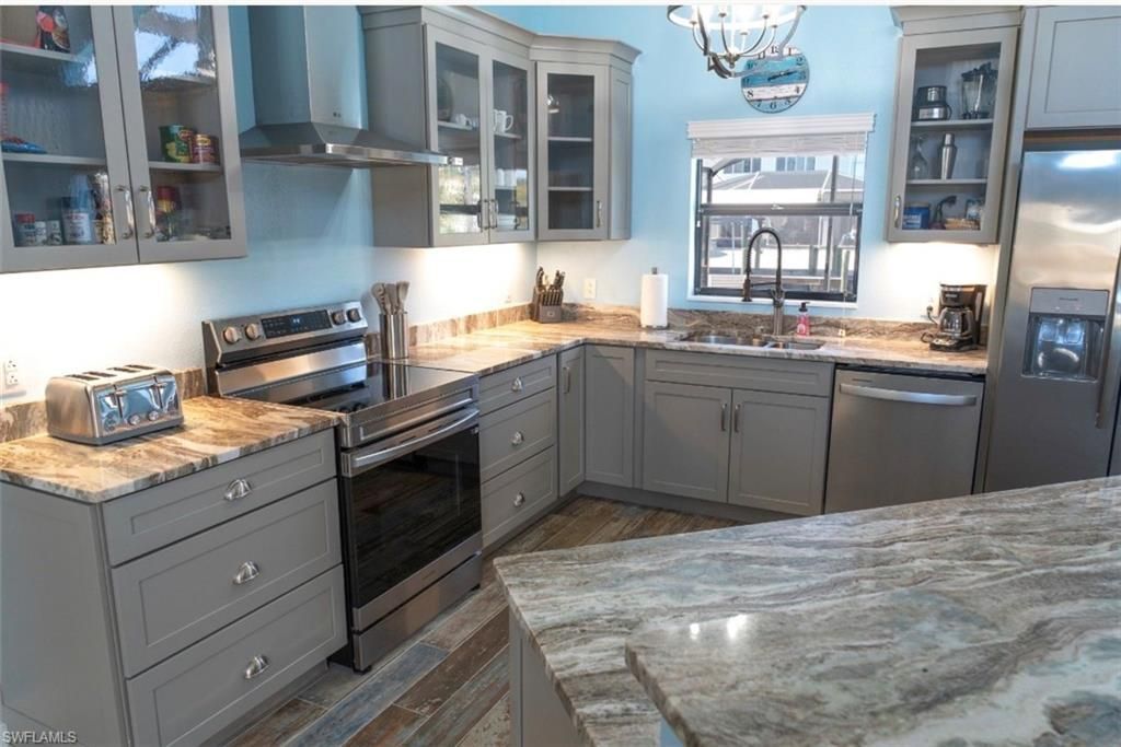 323 Washington Ct, Fort Myers Beach, FL 33931 Photo