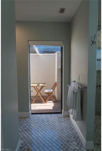 323 Washington Ct, Fort Myers Beach, FL 33931 Photo