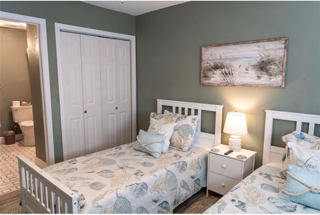 323 Washington Ct, Fort Myers Beach, FL 33931 Photo