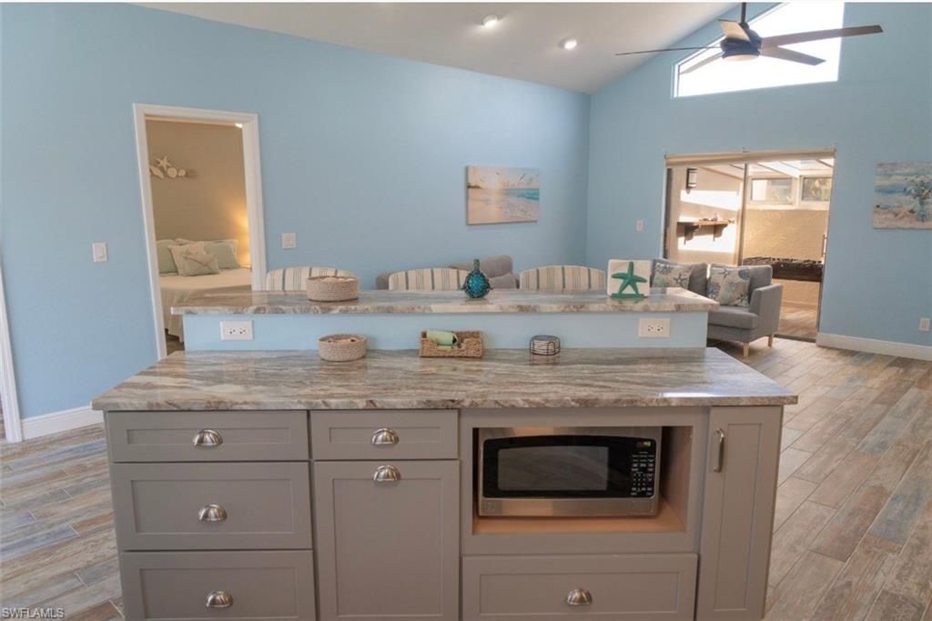 323 Washington Ct, Fort Myers Beach, FL 33931 Photo