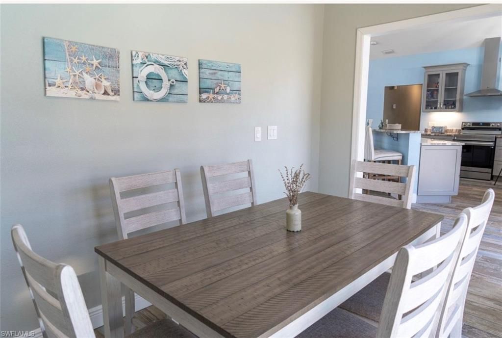 323 Washington Ct, Fort Myers Beach, FL 33931 Photo