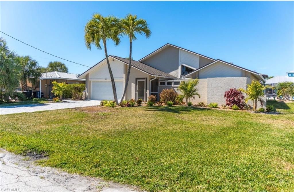 323 Washington Ct, Fort Myers Beach, FL 33931 Photo